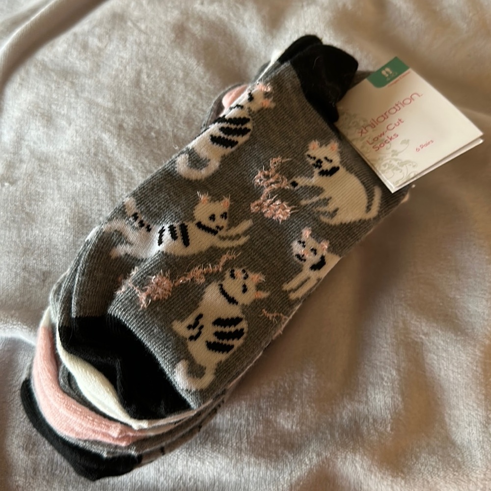 Six Pack Women’s Ankle Cat Theme Socks